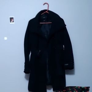 A black dress coat for 10 y/o+